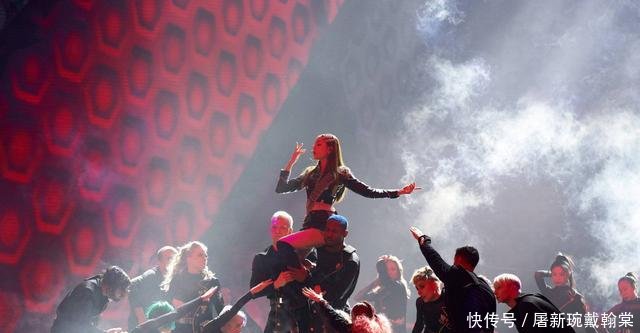 迪丽热巴东方卫视跨年视频