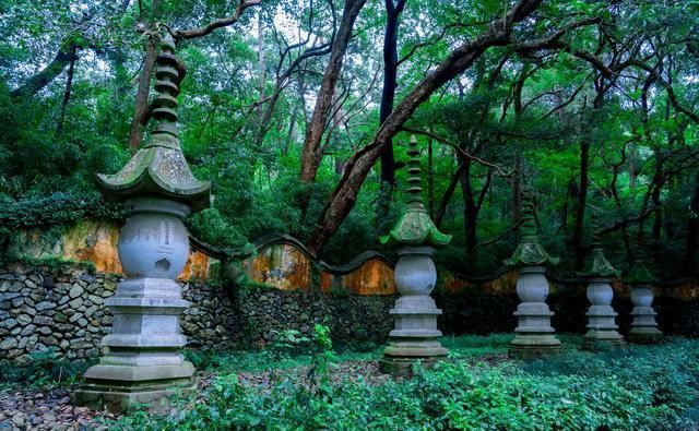 中国寺庙四绝之一！济公最初在此出家，鉴真东渡前也朝拜过