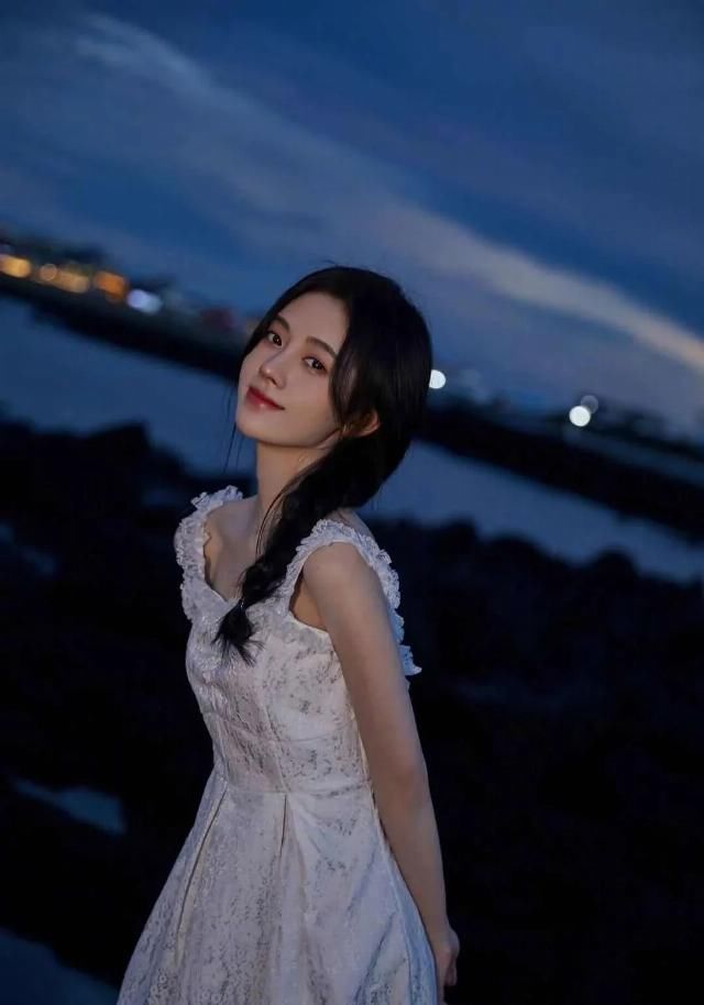  『白裙子』今年最美最流行的裙子，显白又高级，回头率200%！！