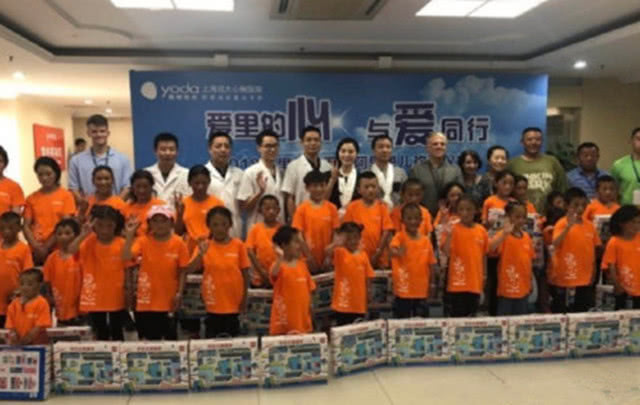 李晨称呼范冰冰为家人疑秘婚，此前已改口叫她父母“老爸老妈”