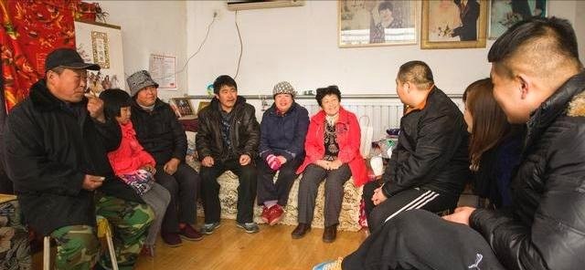 继光棍危机后，农村3怪象愈演愈烈，老农再不管，娶妻更难了！