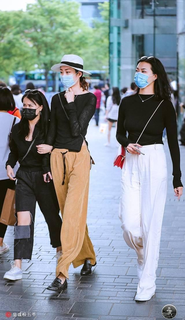  你也能够：街拍：我们在时尚领域所学到的东西是需要灵活的运用的