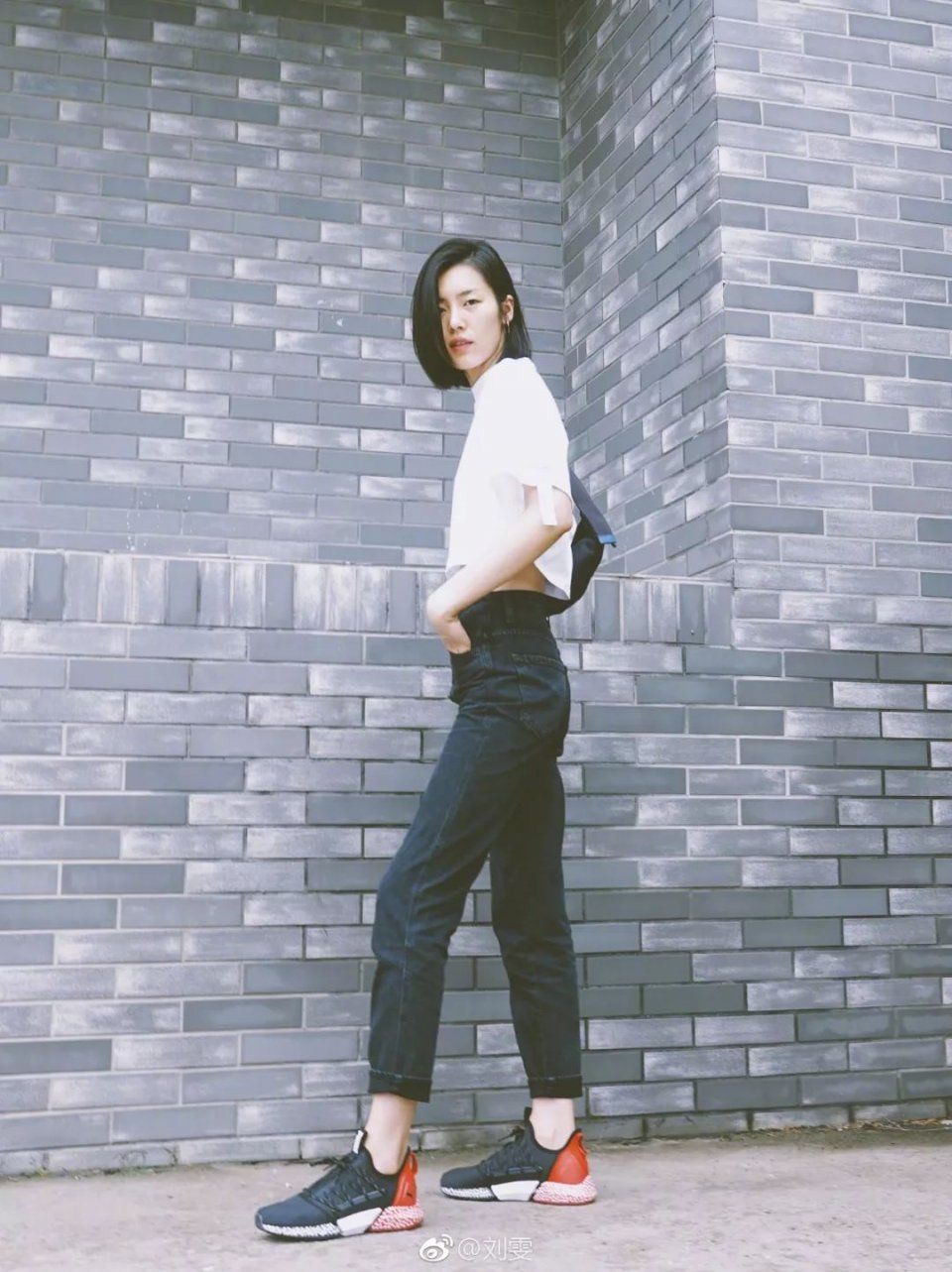 九分裤+运动鞋,才是入秋最潮搭配!!!