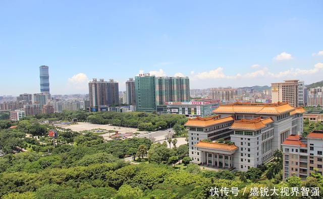  「GDP」中国最富的镇之一, GDP超三分之一地级市，10%国人用这里