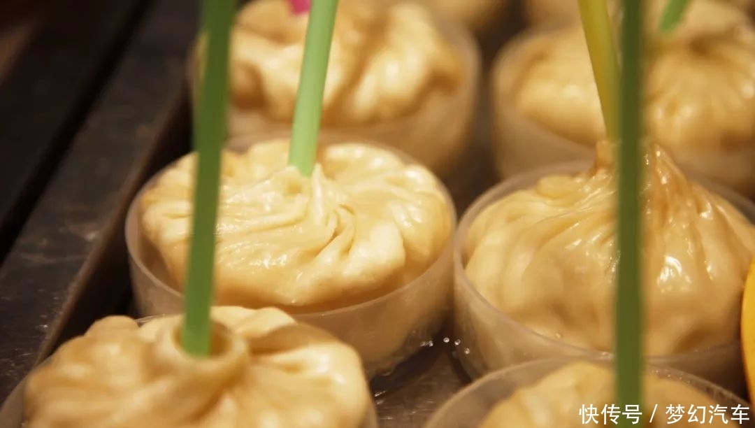 据说每个城市，都有一条适合吃货去的美食街