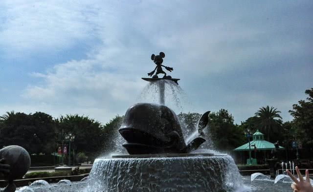 上海迪士尼:游客为何偏要带食物饮料进园,看看这些数据就知道了