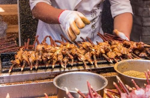 山东最坑人的美食街,整条街上都是饭店,却没有一道当地的特色菜