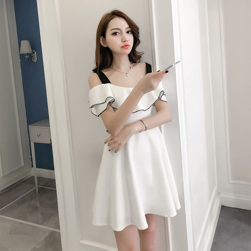 时尚的包臀裙，上特别修身显身材，自己都不知道自己身材这样好看