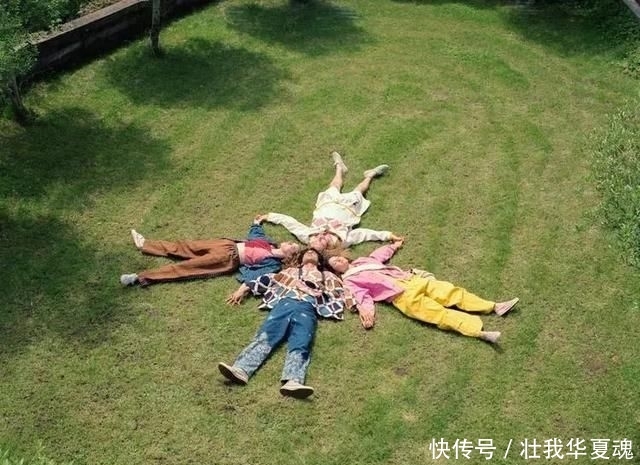 填充■球鞋当花瓶,鲜花填充羽绒服?时尚界的环保也太香了