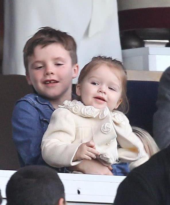 什么叫别人家的哥哥?看看贝克汉姆三哥儿子就