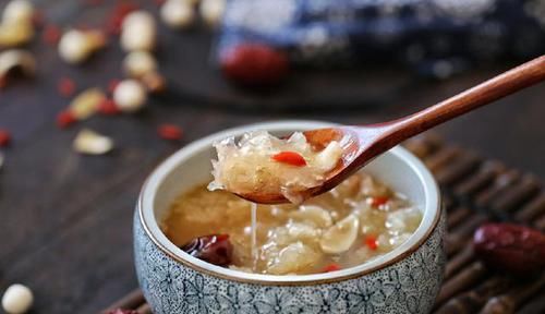  『女人』聪明女人就要学会保养自己，变得美美的，还愁没人疼咱吗？