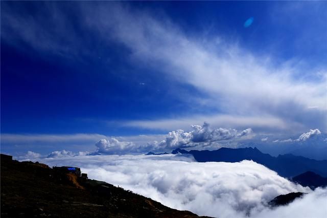 这个地方比华山还险，景色比黄山还美，可谓是人间仙境！