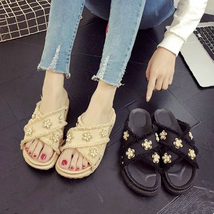 女人一过35岁，这些女鞋少不了，特别有气质和女人味