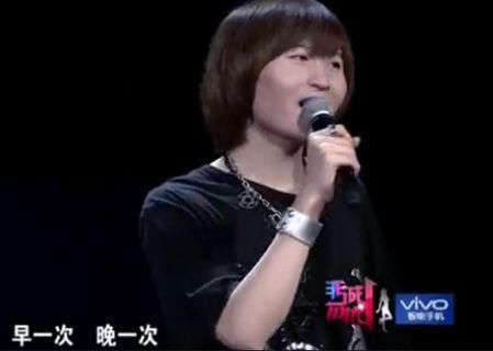 《非诚勿扰》高跟鞋、超短裤，男嘉宾刚上场就遭“暴雨式灭灯”