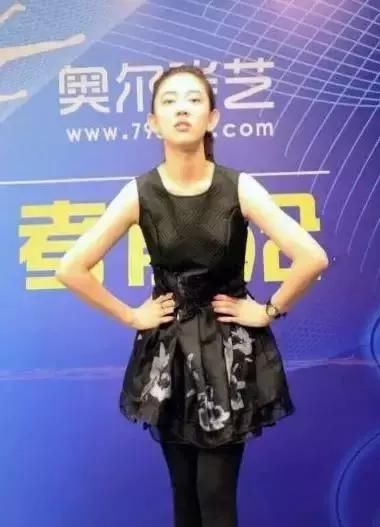 没有丑女生，只有不会摆Pose的女生！轻轻松松变成大美女