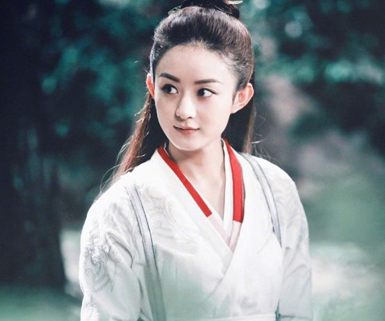 赵丽颖深夜发文宣布恋情，却遭谢娜吐槽!网友:何必呢