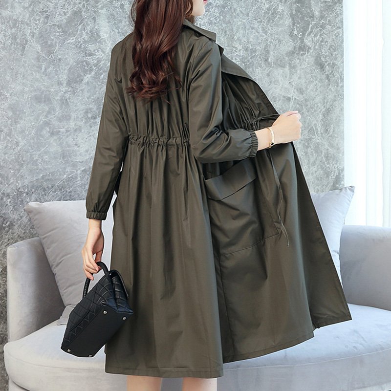 难怪我姨把防晒衣扔了!今秋新出的风衣+小脚裤太美了，一买5件