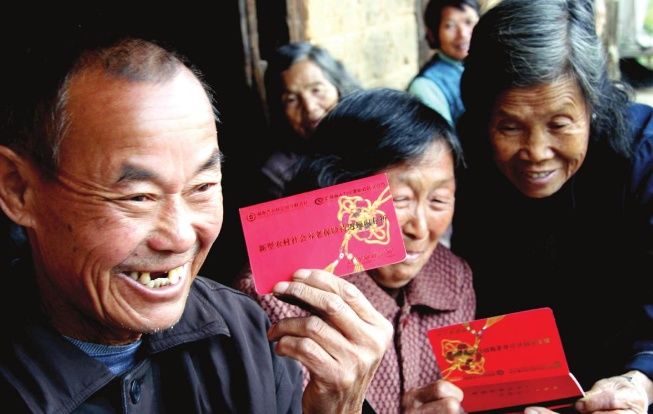  费用|12月起，农村严查2件事、征收2笔费用，村干部直接参与，早