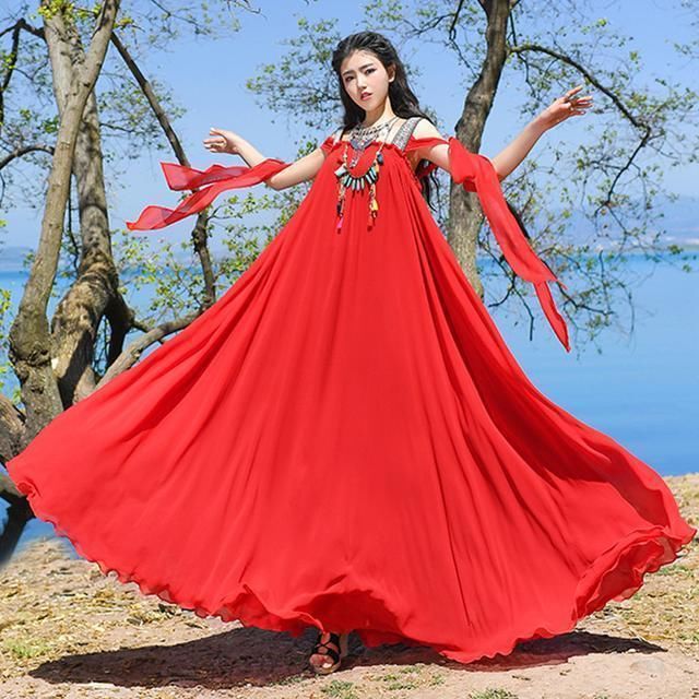 夏日的烈焰红裙成焦点,美的让人心碎,热情似火