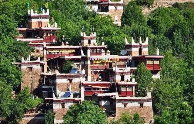 旅游必去的20个古镇,想去静静地待几天【2020热门旅游景点】