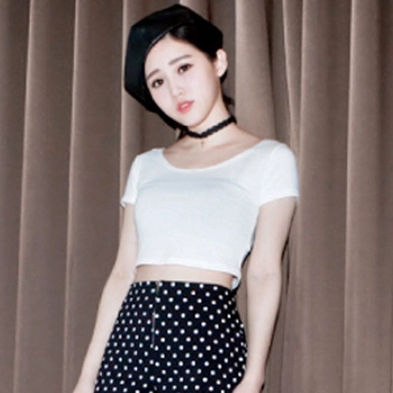 浑身上下都是“性感元素”的紧身上衣，穿上真的回头率十足