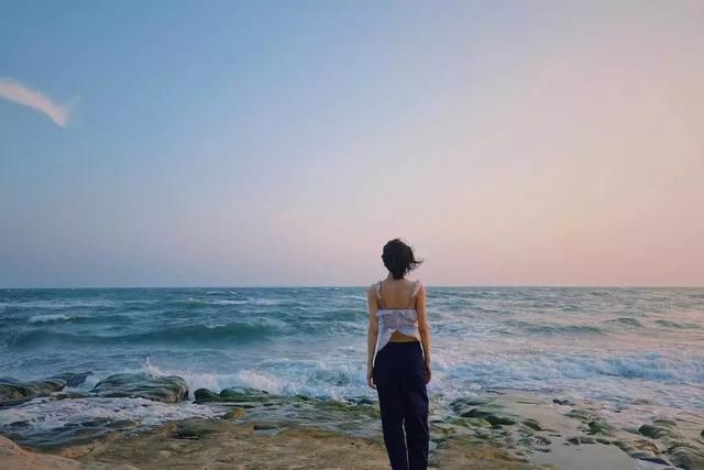 ZARA牛仔裤、Mango小裙子丨初秋明星好看私搭！