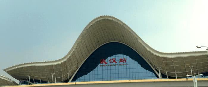 我国的首座高铁站，投资超百亿，建成后被评为“世界最美”