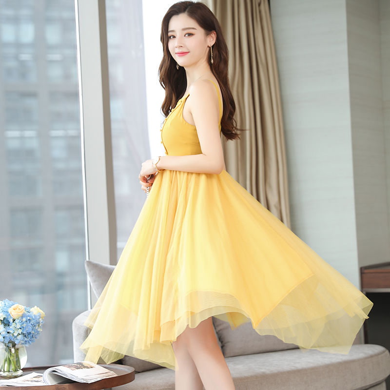 吊带裙的万种风情，穿过的人才懂，老婆穿上都不敢让她出门了