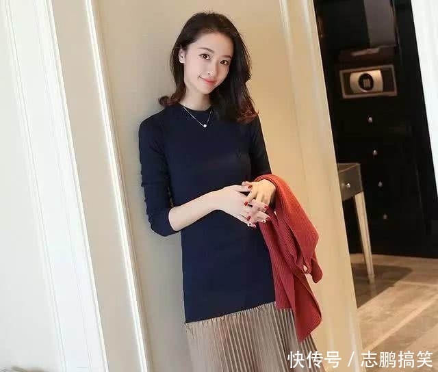  『时间』女人不想把时间浪费在搭配上，就选时髦套装，简单一身就能出门