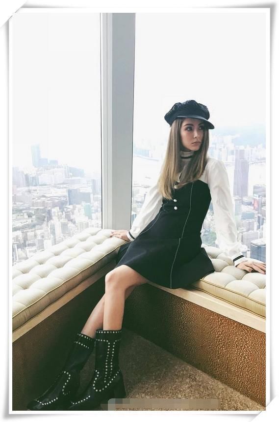 昆凌这身材真绝了，紧身裙都要裹不住啦，难怪周杰伦那么爱她！