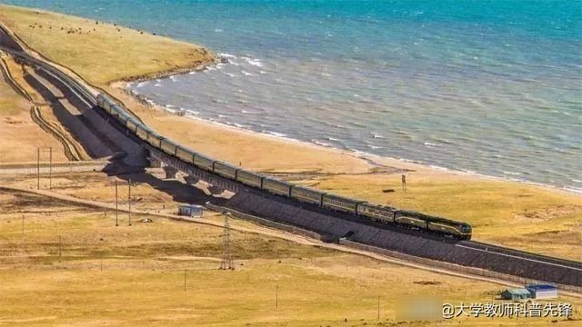  「青藏高原」25T青藏高原型铁路客车