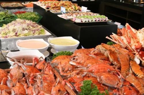 『最喜欢去』中国“土豪”自助餐,人均消费500元,网友贫穷限制了我的想象