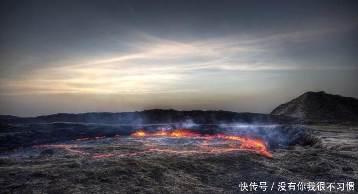 11个地球上最接近地狱的恐怖秘境: 一碰到湖水就会马上被石化