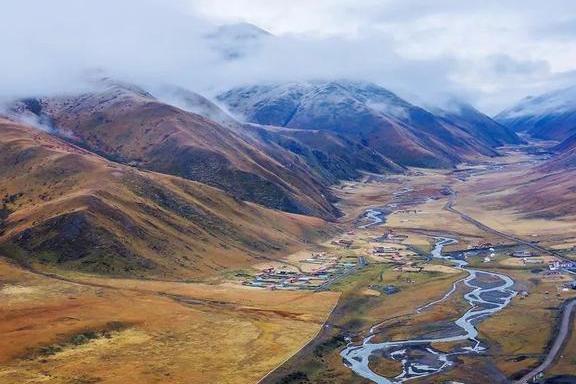 早秋八条进藏公路，每一条都称得上世界级景观大道，你中意哪儿条