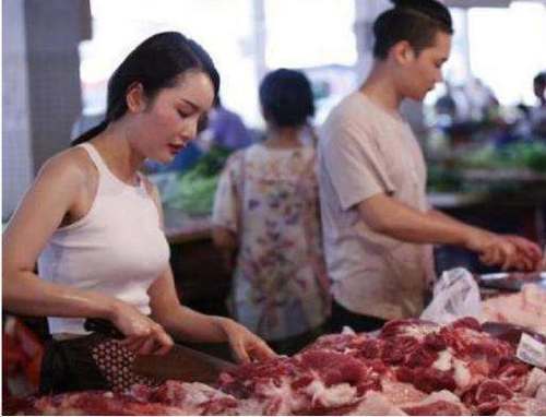 为啥农村人不愿意买母猪肉？老屠夫说出真相，看看你猜对了吗？