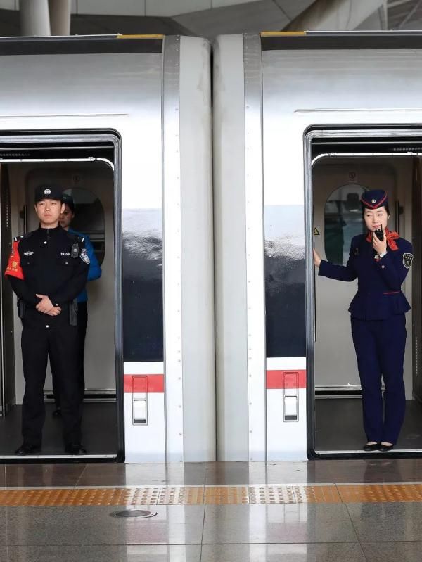  【提前】为什么火车很少提前到站？非要乘客等！看完再也不气了