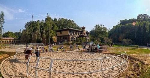 国家“扶贫路”进别墅群？被罚116万仍“猖狂”！问，为何扶贫？