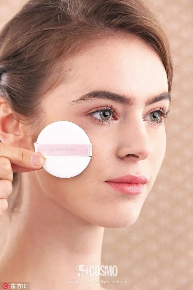 美人计｜IU的伪素颜妆是我夏日首选，清爽