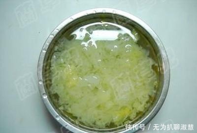  『银耳羹』它和银耳是黄金搭档，时常来一碗，皮肤白嫩，10张面膜也不如它