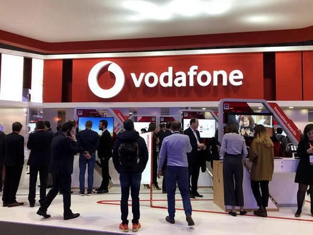 科技晚报：顺丰回应＂3亿用户数据泄露＂是假的 iPhone 8 主板存