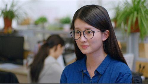 乔欣又不好好穿衣服了！玩转另类时尚的她分分钟钟逼死强迫症