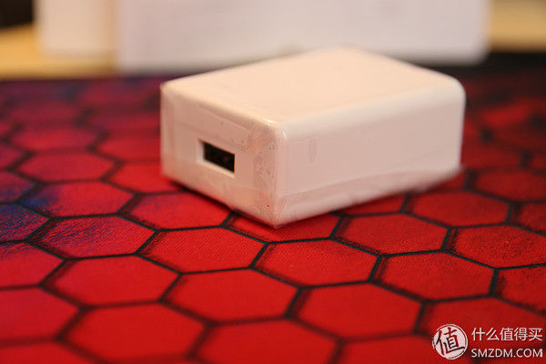 便宜大碗-网易智造 18W快充充电器简评