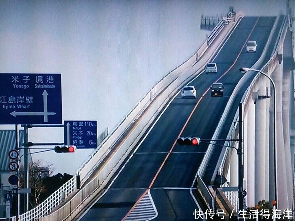 世界上最会骗人的大桥，近90度垂直桥面，老司机敢上不敢下！