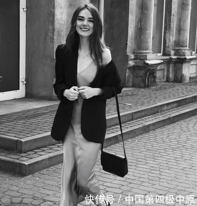 『春天』春天到了,法国女人都在穿什么裙子?
