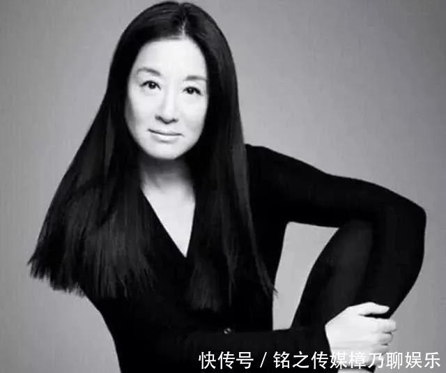 「花样滑冰」71岁老奶奶身材看起来像17岁少女,这个传奇的女人到底做对了什么