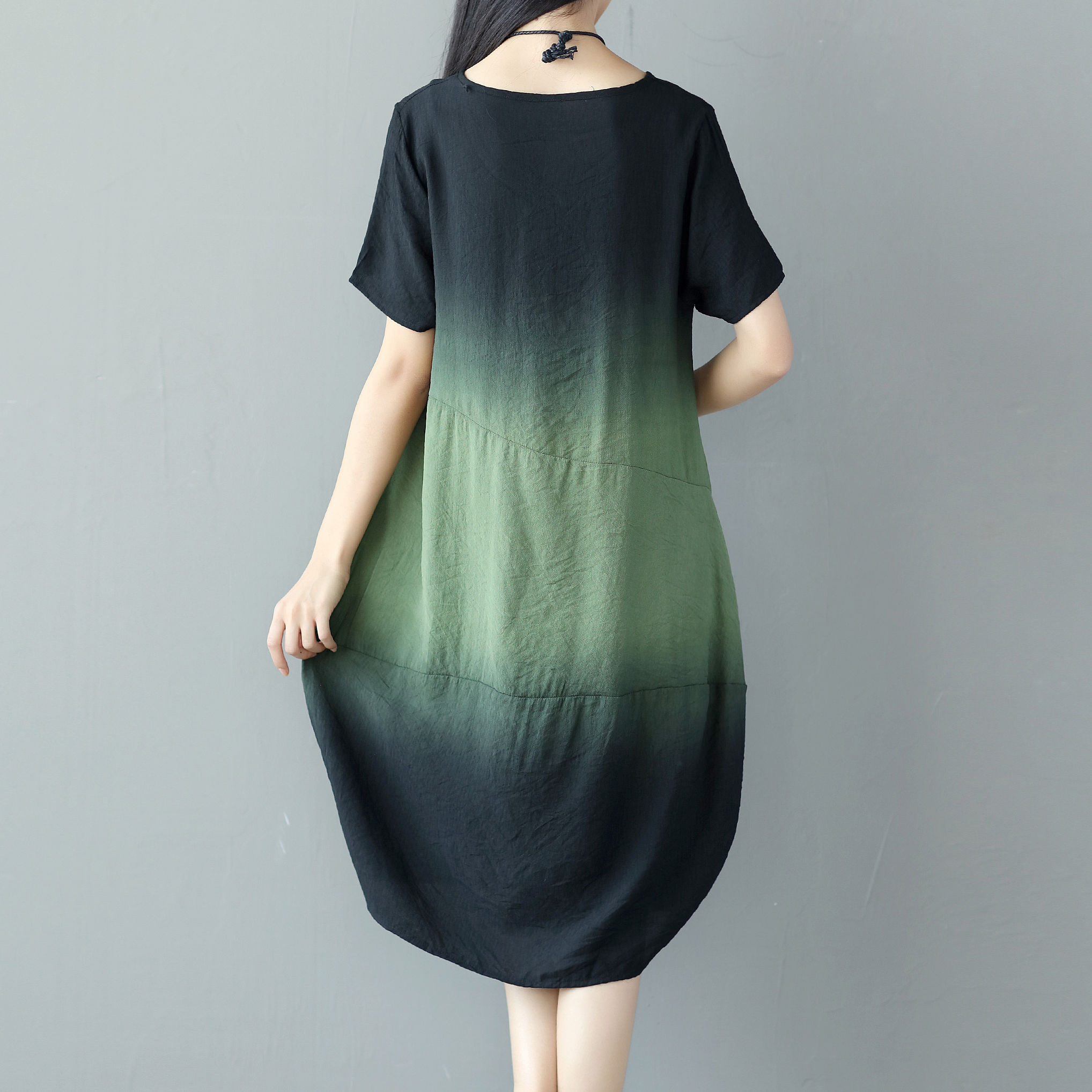 这样穿的“娃娃裙”，比穿夜店裙更迷人，让你魅力四射