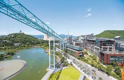 北京首钢园区 工业遗存绿色蝶变