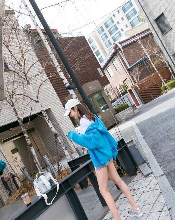 『采荷』韩国时尚写真 孙允珠, 采荷初夏晶莹透玉桃粉鱼尾裙