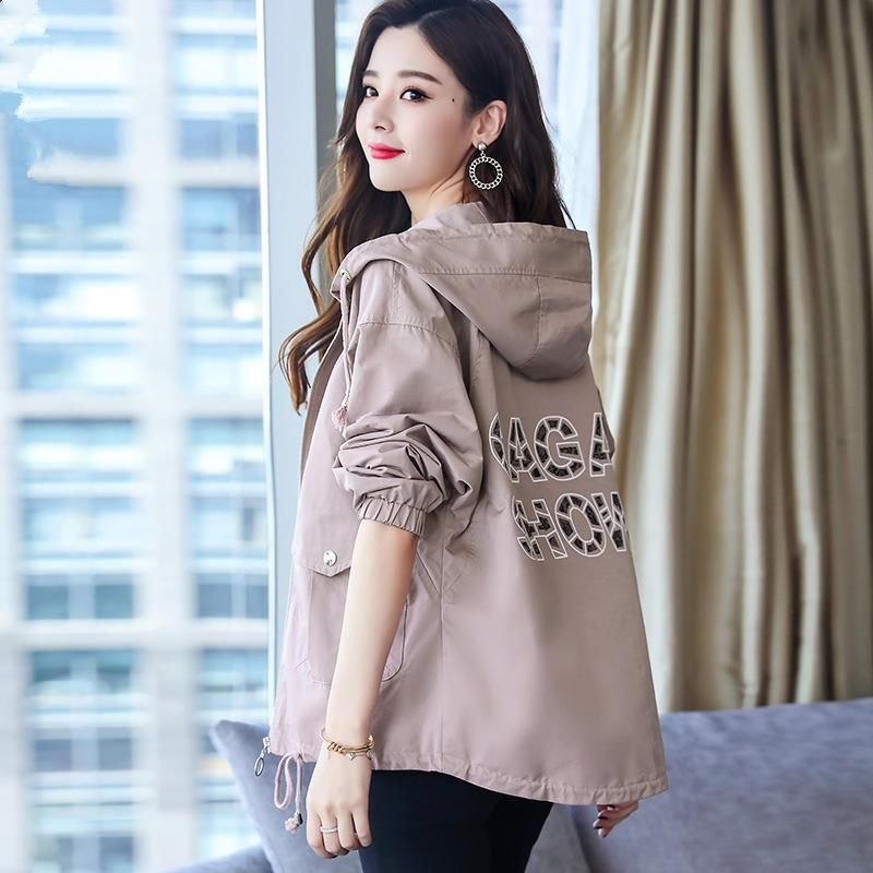 又到穿风衣的季节，这些才是今年最最流行，性价比高上身优雅大气