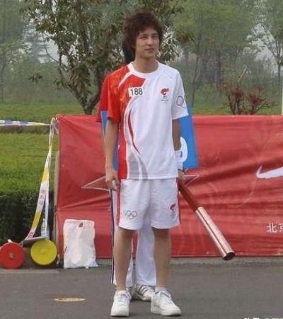 「薛之谦」揭秘明星隐藏身份：郑恺国家运动员，薛之谦最厉害